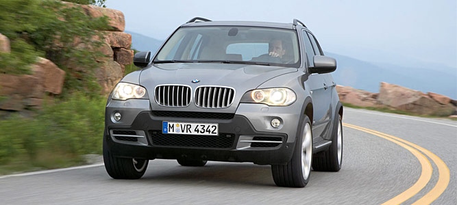 Компания BMW представила новое видео новинки X5
