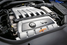 Двигатель нового Volkswagen Golf R32