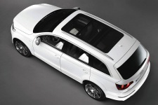 Audi Q7 V12 TDI официально