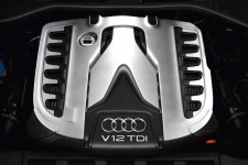 Audi Q7 V12 TDI официально