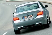 BMW M5 в движении
