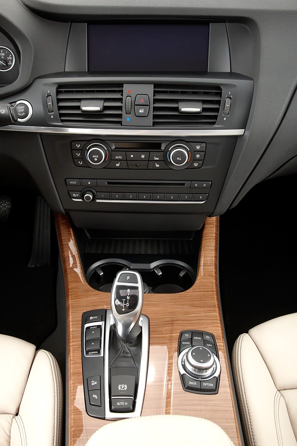 Салон BMW X3 2011