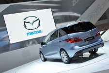 Новая Mazda 5 2011