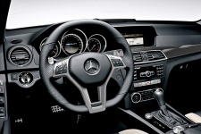 Mercedes-Benz C63 AMG 2011