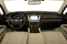 Салон Lexus LS 600h