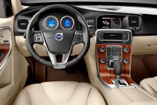 Интерьер Volvo S60 2011