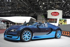 Женева 2012: Bugatti Veyron Grand Sport Vitesse